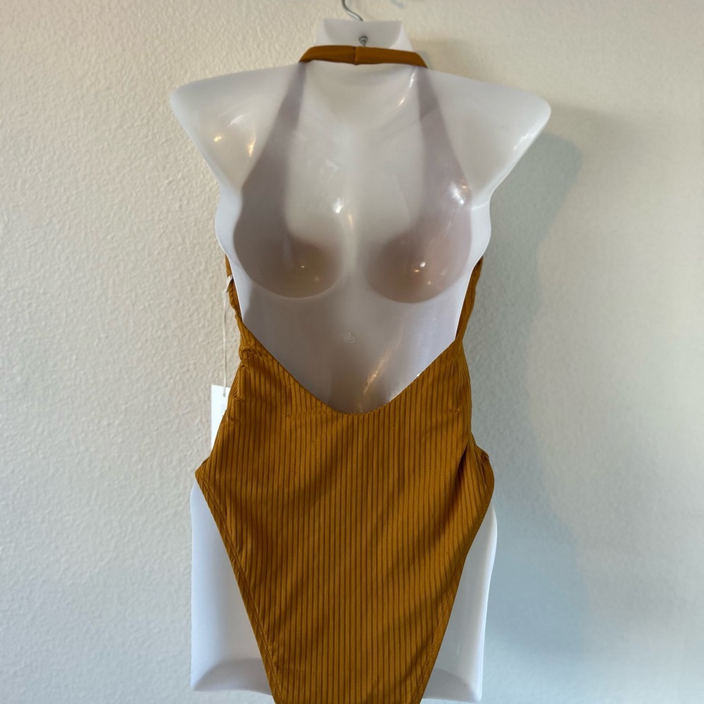 Vitamin A Alia Ribbed One Piece Swimsuit Size L - Picture 5 of 7